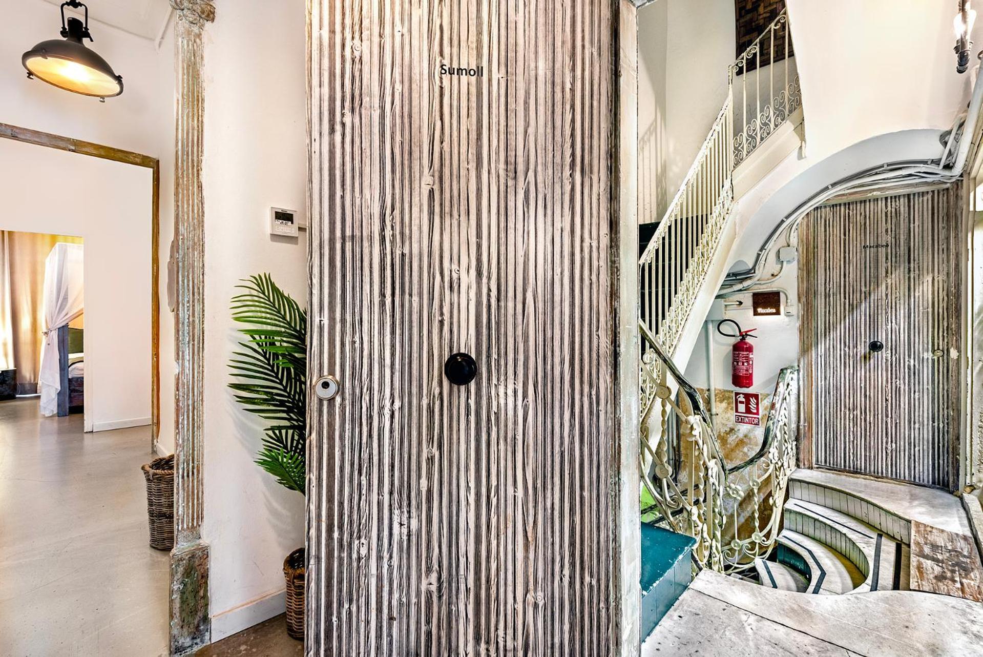 La Guarida Suites バルセロナ エクステリア 写真
